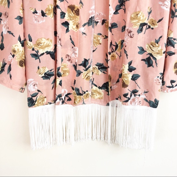 LF NAANAA Pink Rose Floral Fringe Kimono Cardigan - Picture 3 of 4